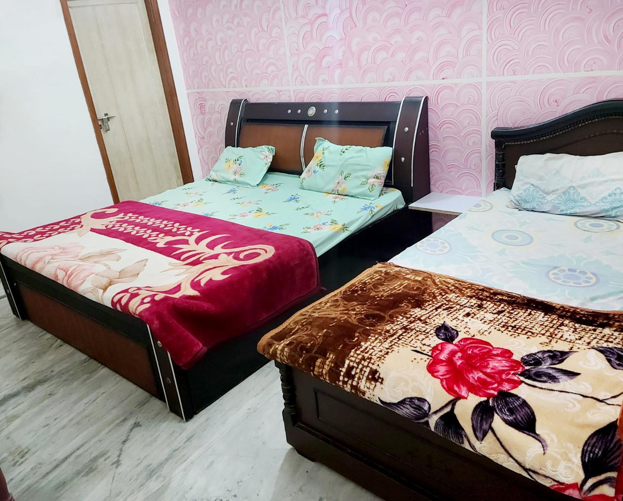 Bed & Breakfast Krishnashrya - Near Prem Mandir