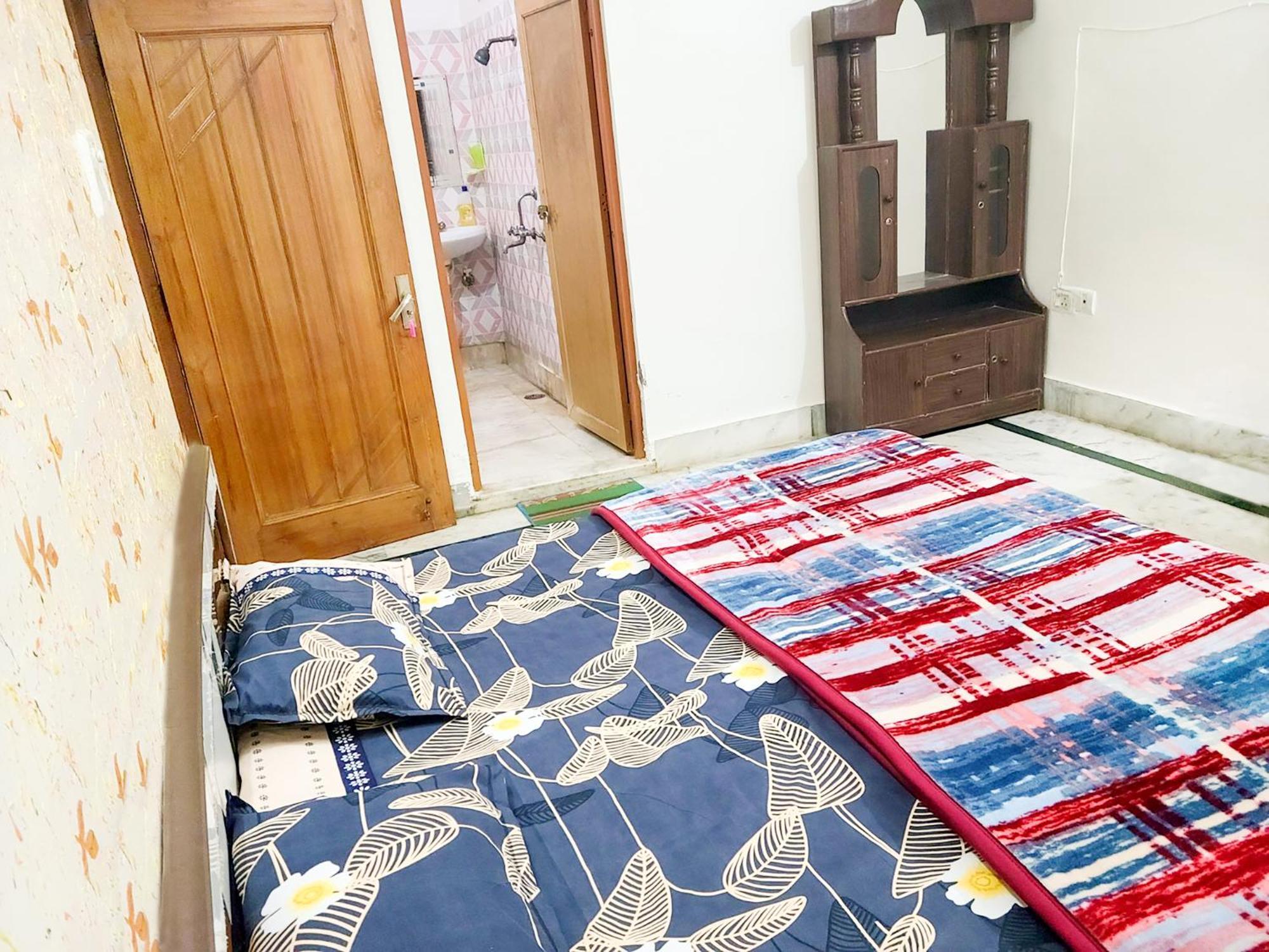 Bed & Breakfast Krishnashrya - Near Prem Mandir *