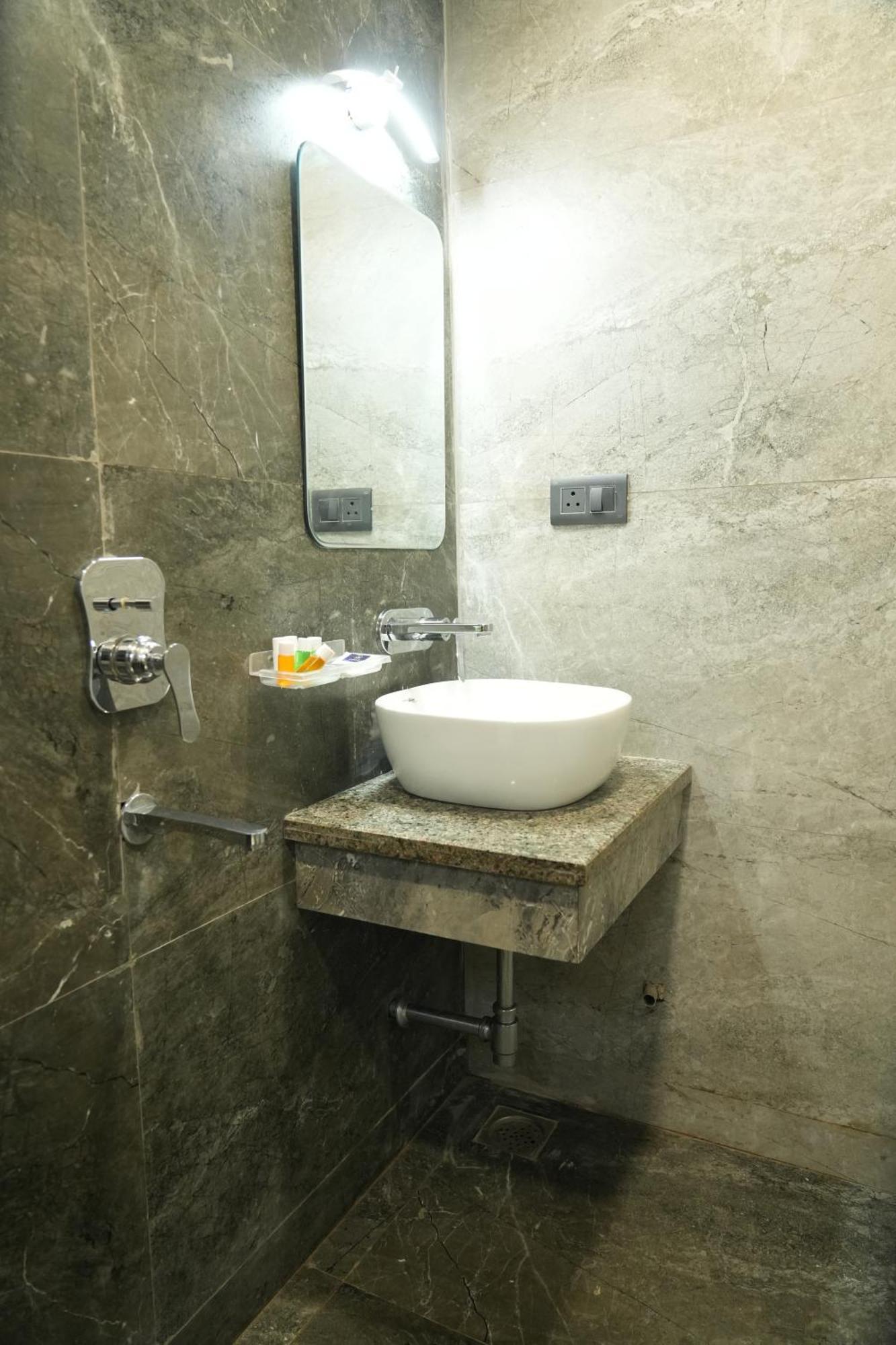 Maa Vindhyachal Dham Hotel