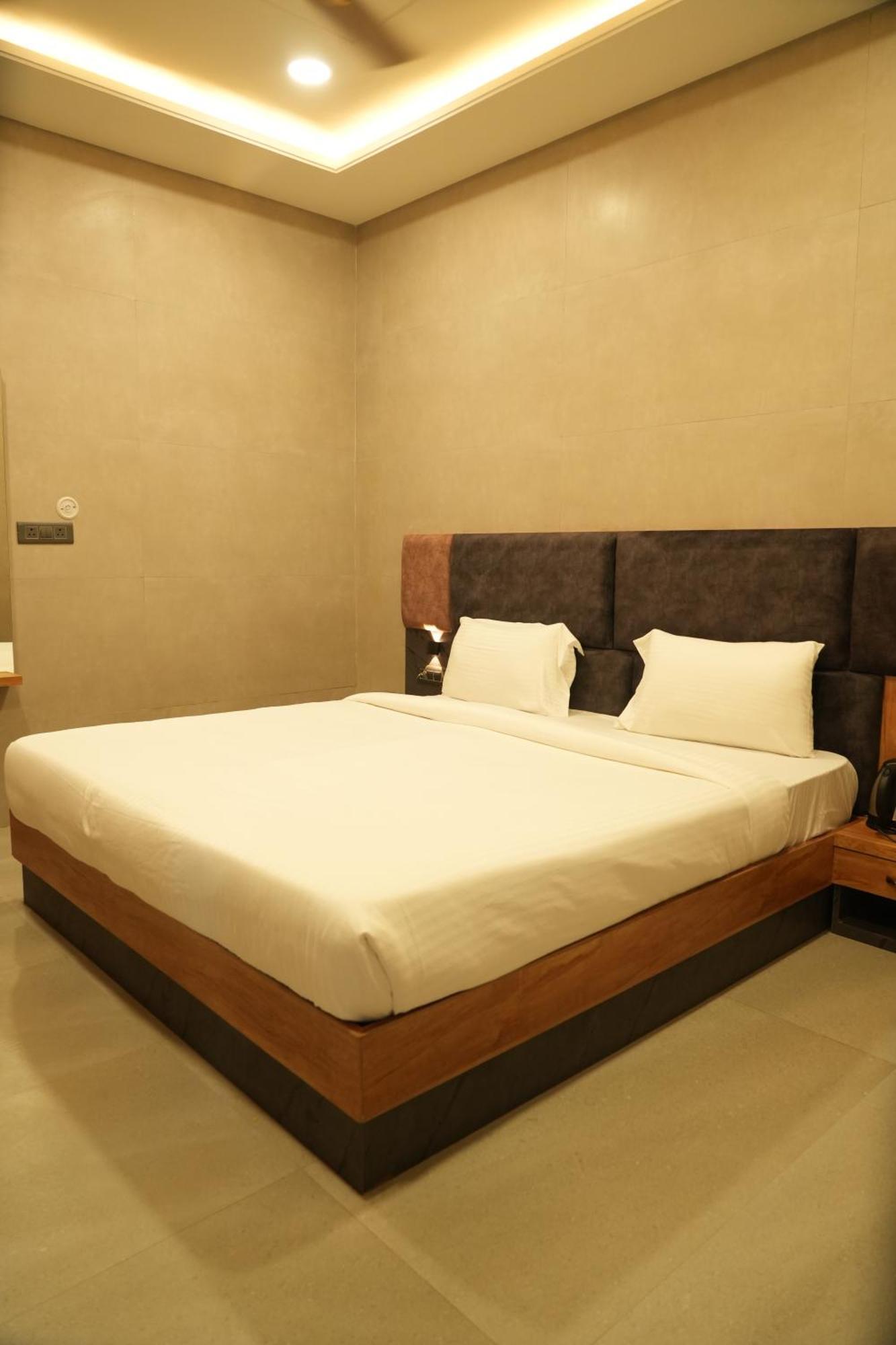 Hotel Maa Vindhyachal Dham