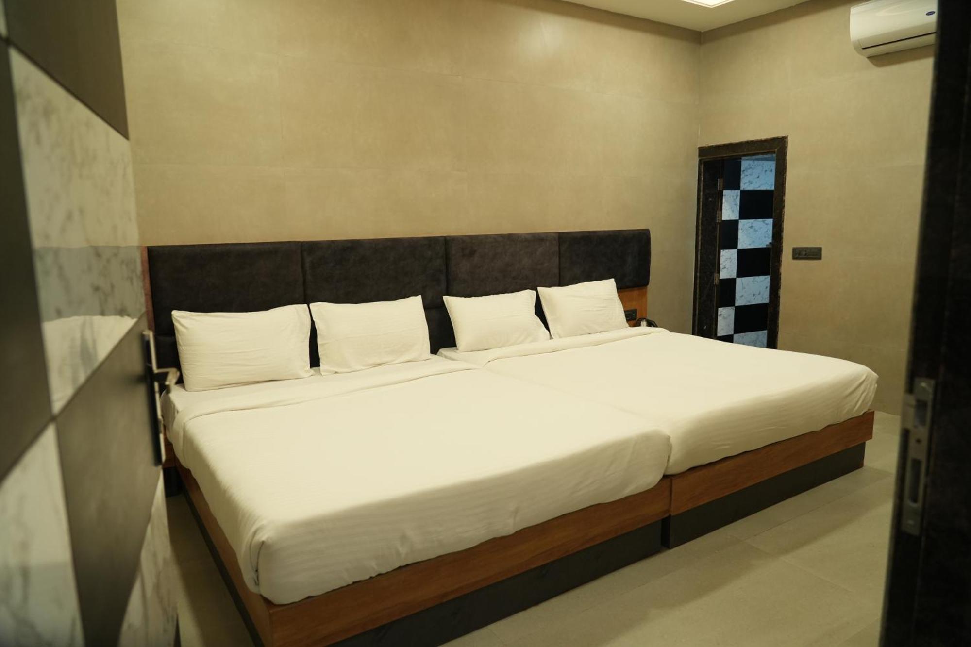 Hotel Maa Vindhyachal Dham