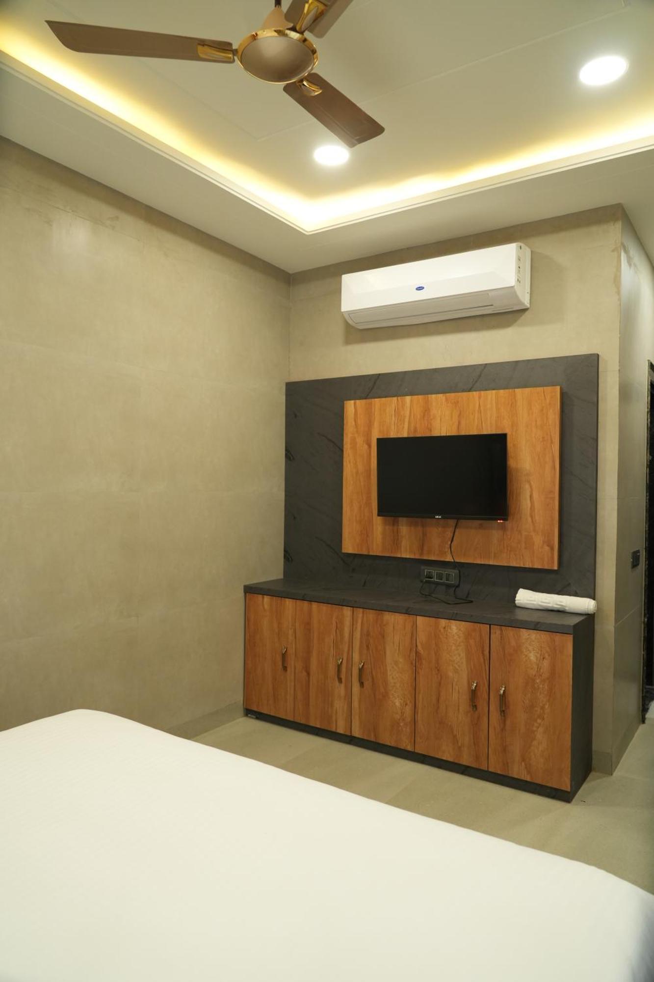 Hotel Maa Vindhyachal Dham