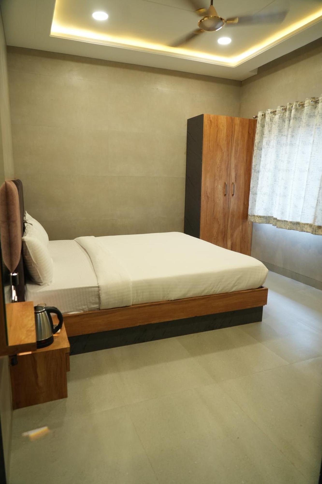 Hotel Maa Vindhyachal Dham 3*