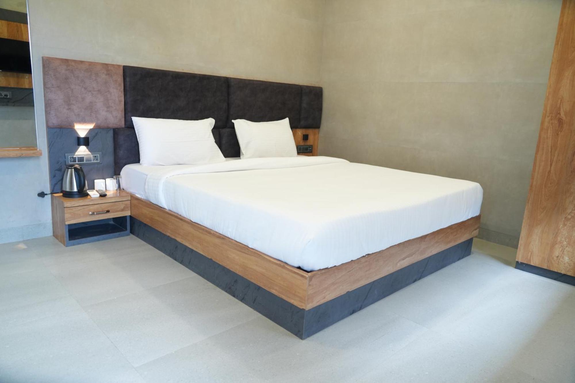 Maa Vindhyachal Dham Hotel 3*