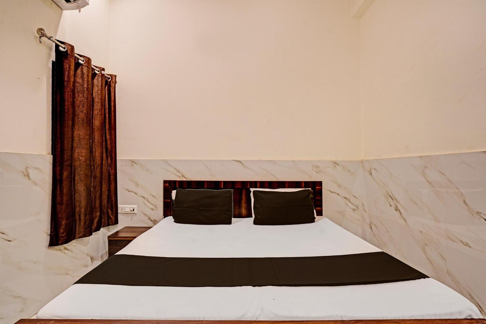 Oyo Gauri Shankar Dham 3* Vrindavan