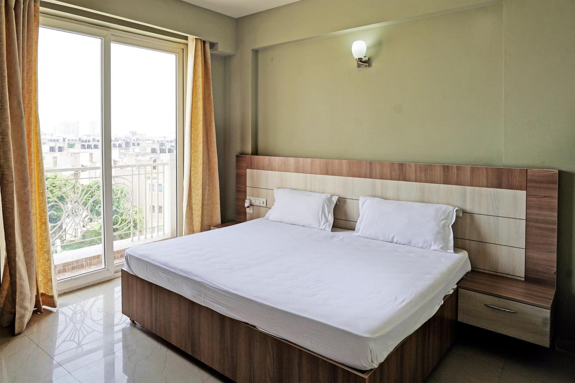 O Anirbhav Dham Hotel