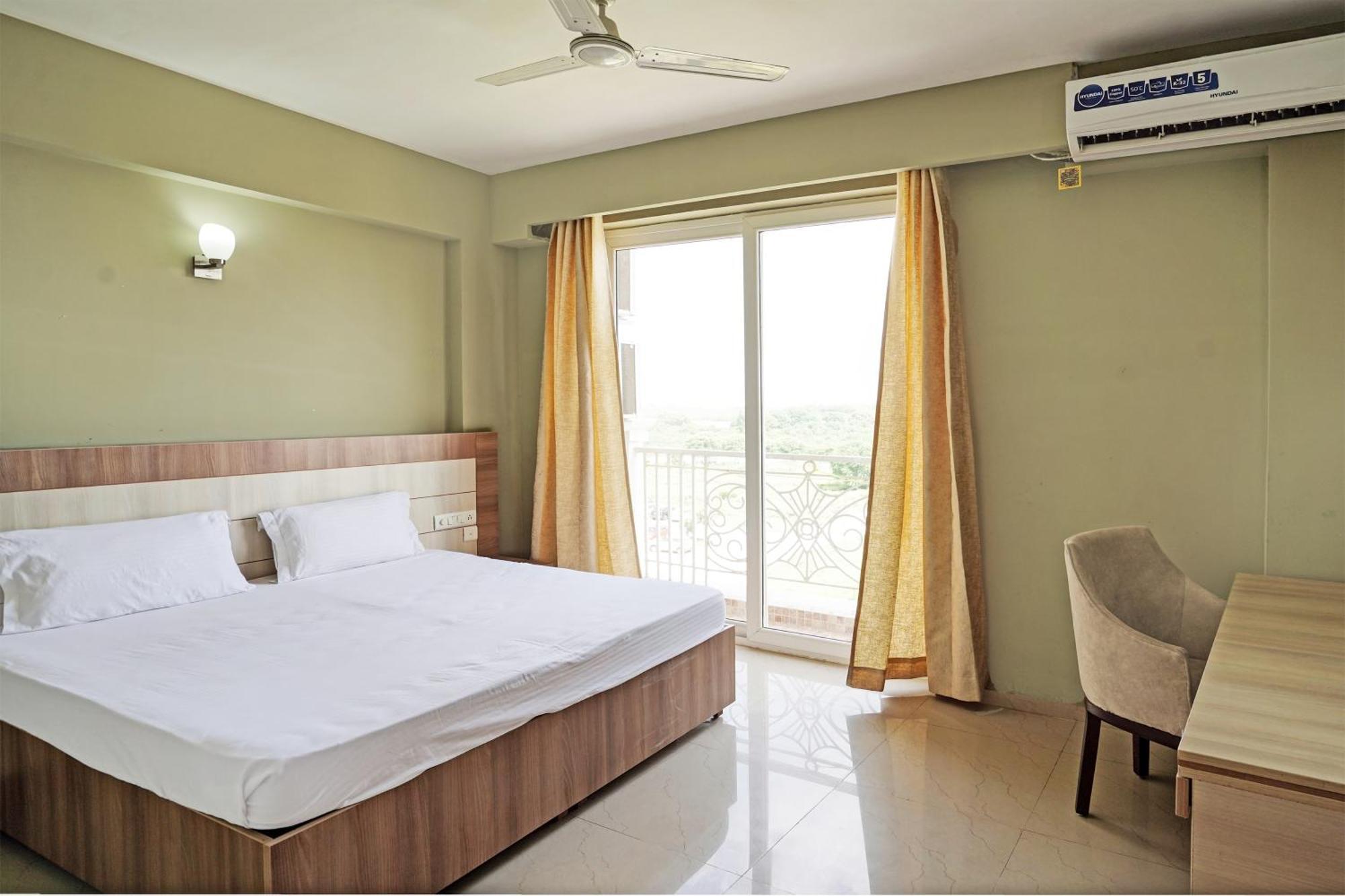 Hotel O Anirbhav Dham