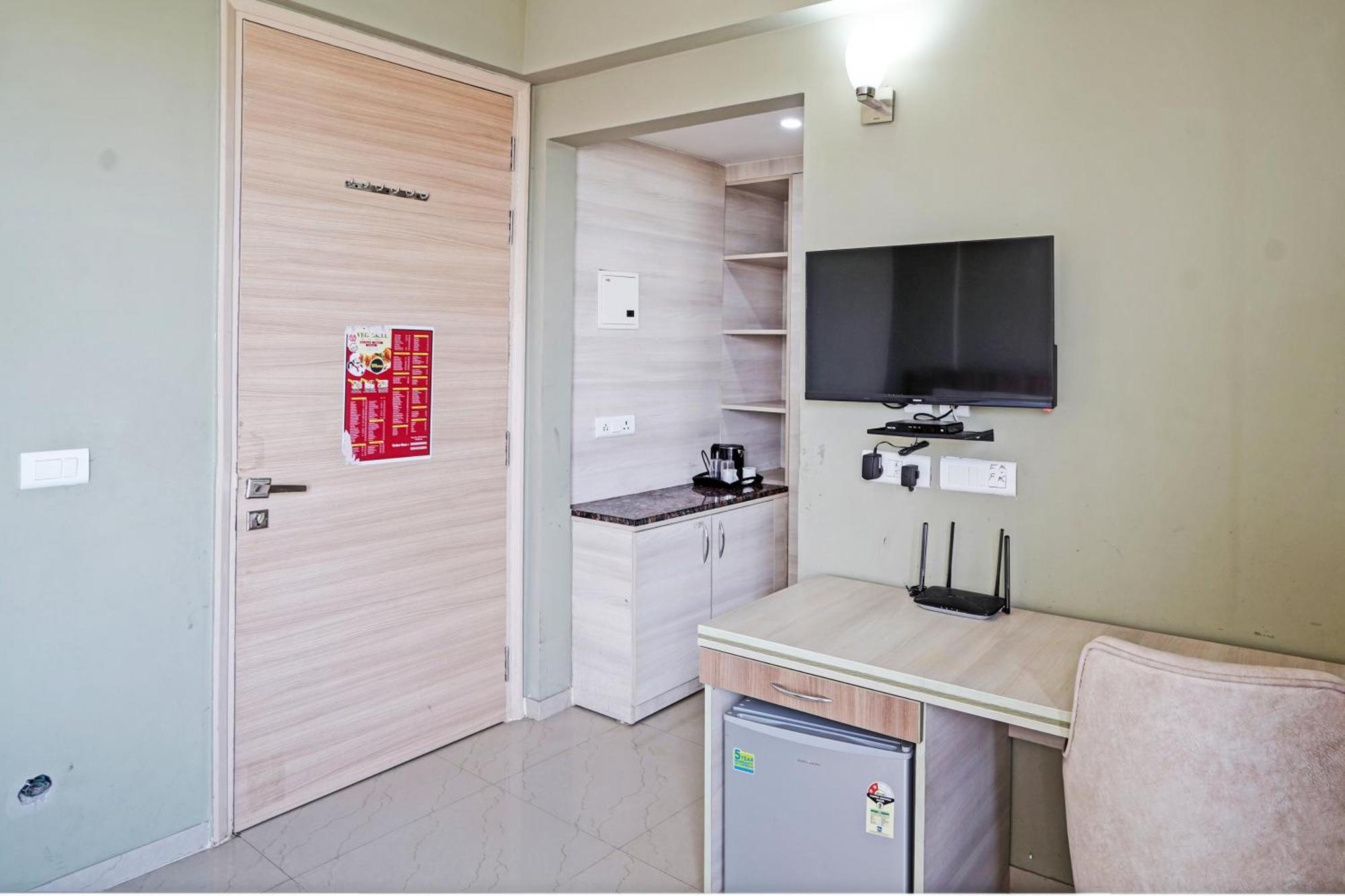 O Anirbhav Dham Hotel
