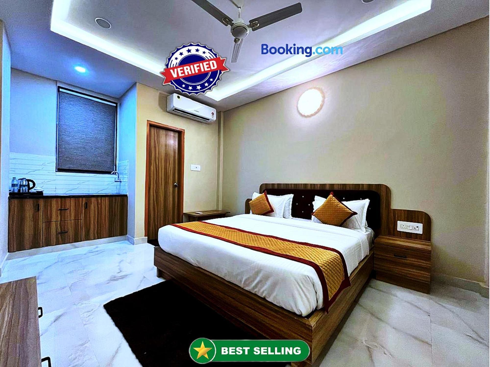 Hotel Vrinda Niddhivan ! Fully Ac, Prem Mandir At Walking Distance ! Just Near The Iskcon Temple