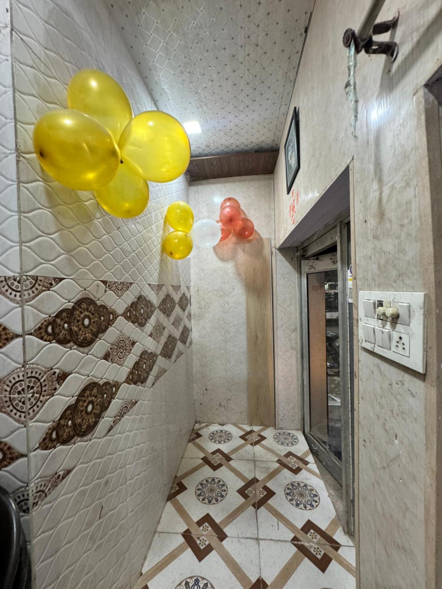 Pakhi Residency Guest house Vrindavan