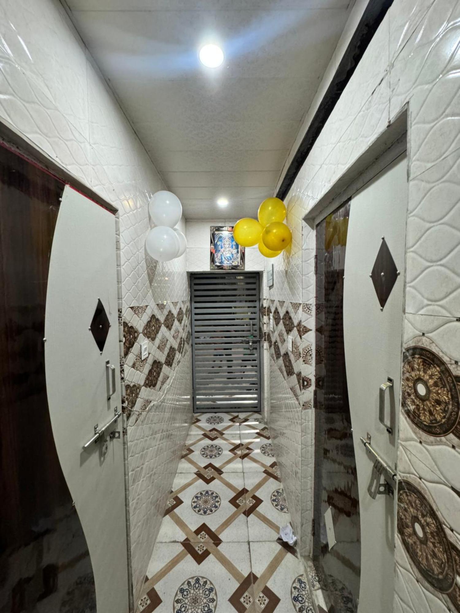 Pakhi Residency * Vrindavan