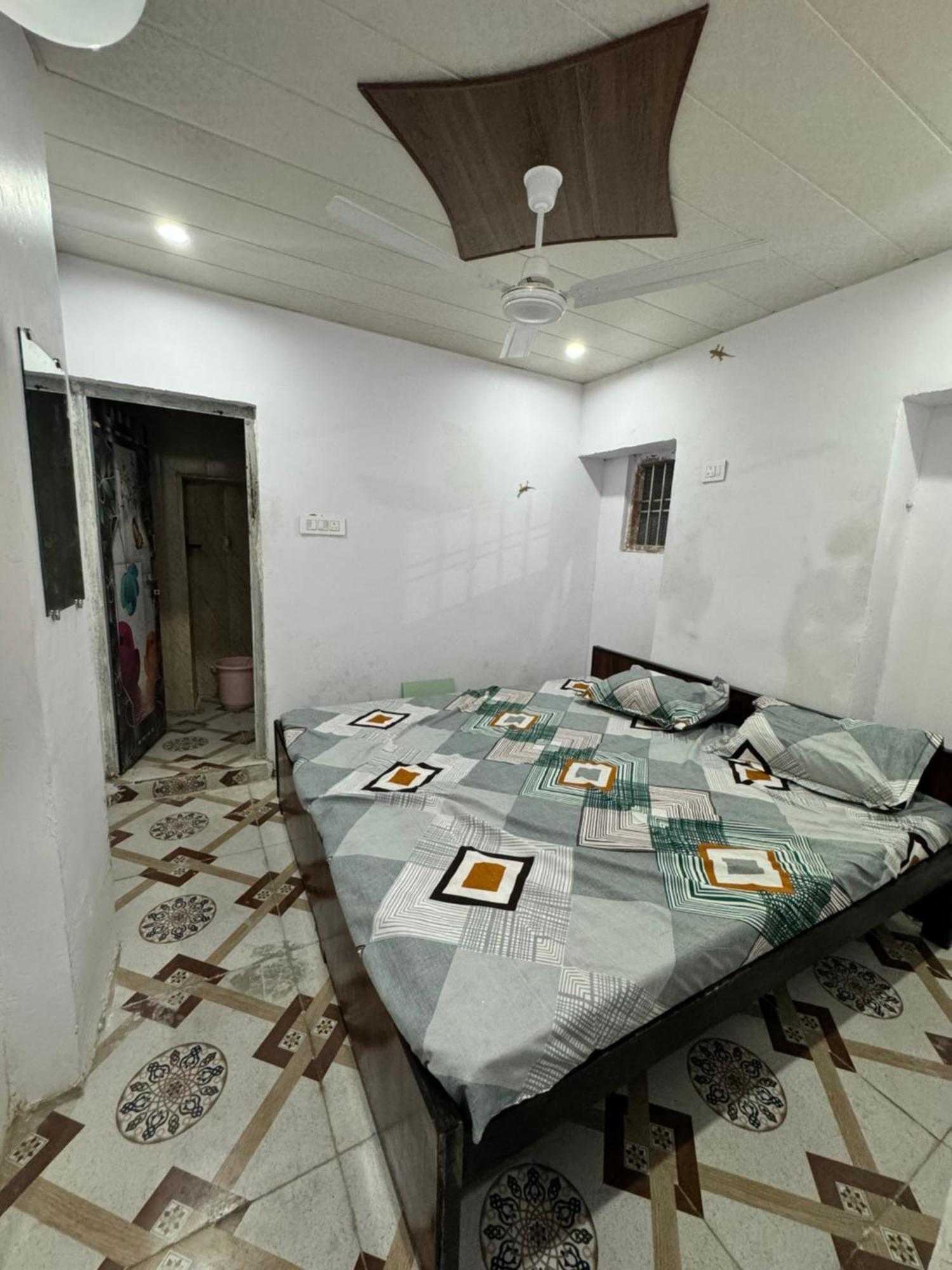 Guest house Pakhi Residency Vrindavan
