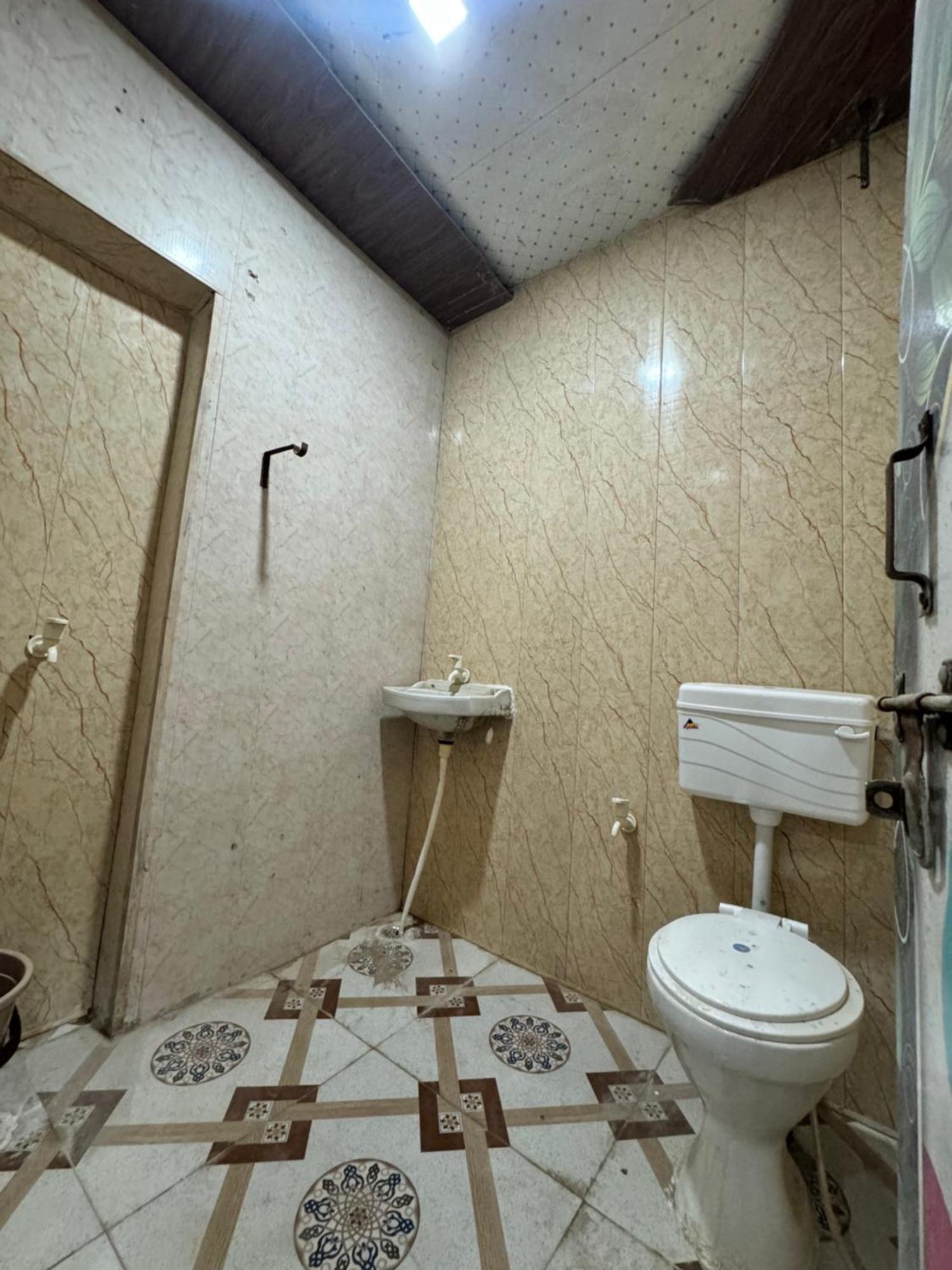 Guest house Pakhi Residency *