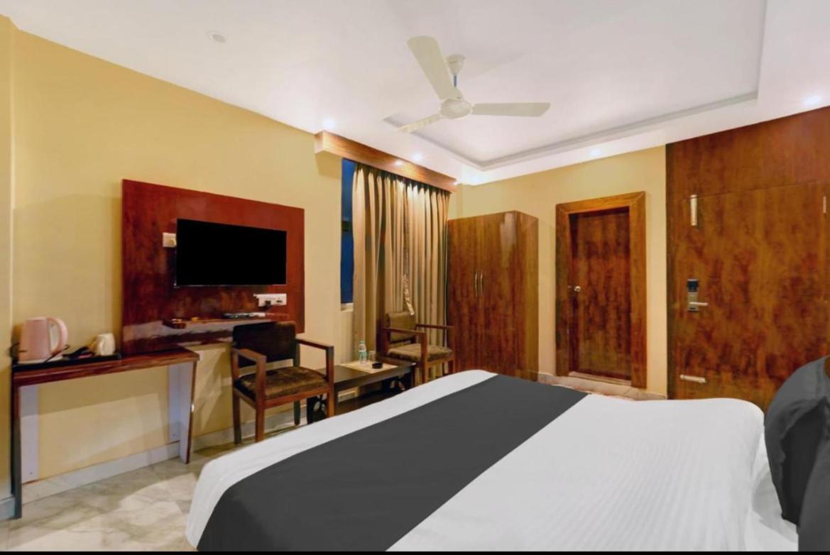 Golden Gate By Gujarat Luxe Hotel