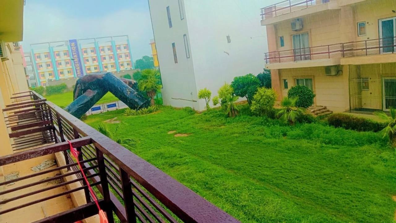 Hotel Serenity &