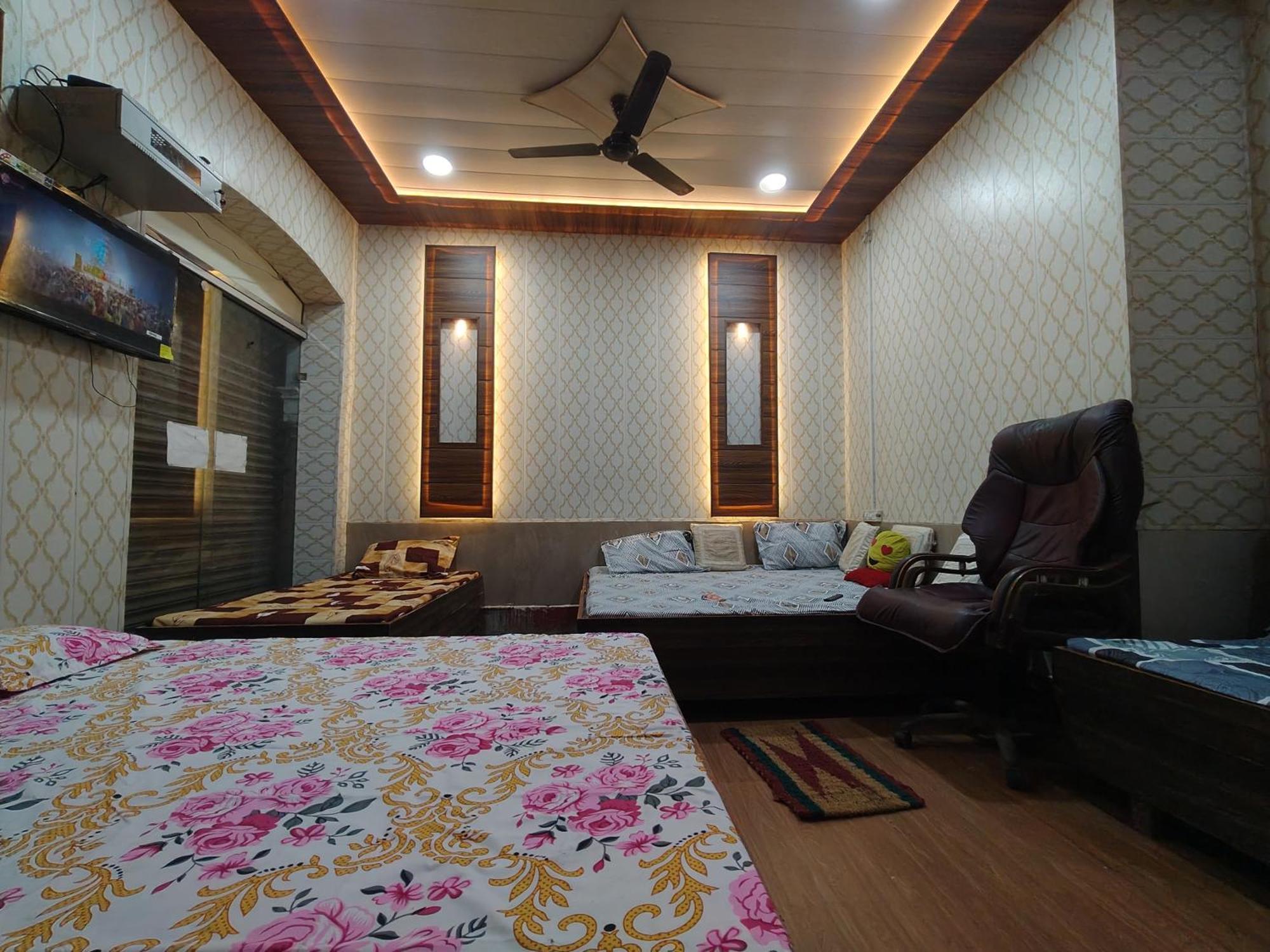 Holy Tripadvisor Guest house Vrindavan