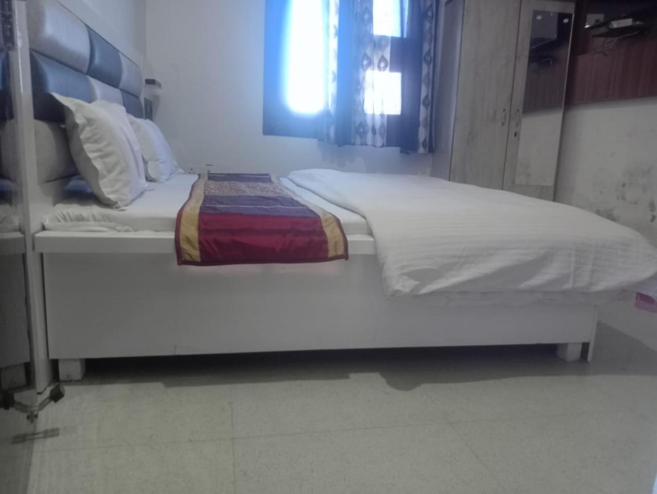 Gopi Dham Bed & Breakfast *