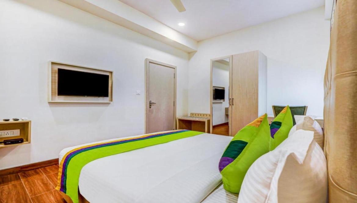 White House Near Prem Mandir 4*