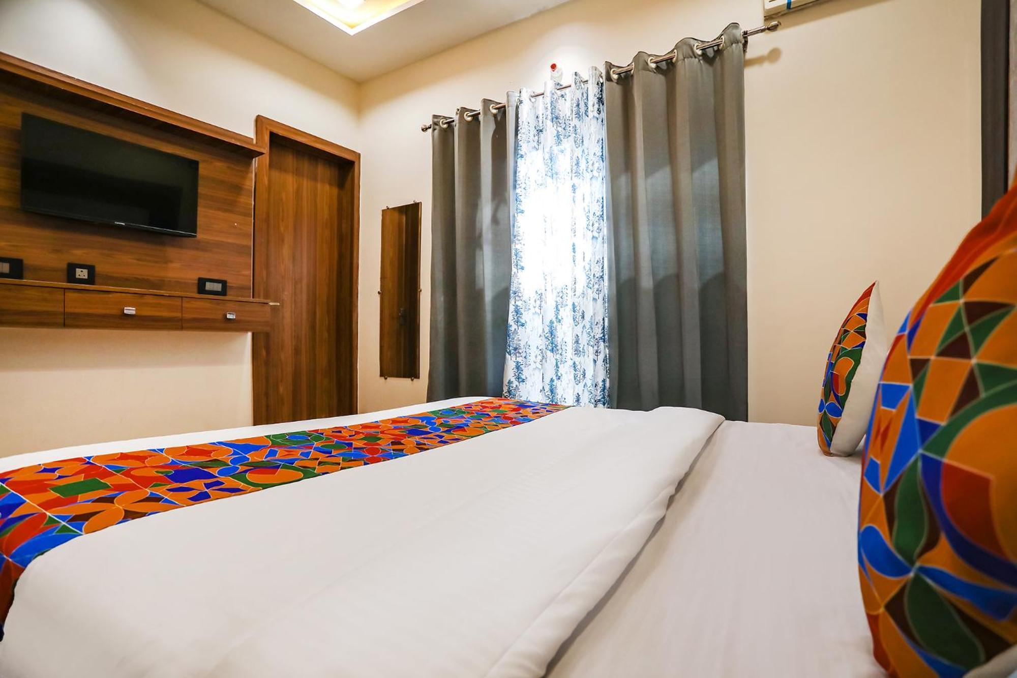 Hotel Fabhotel Vasudha 3*
