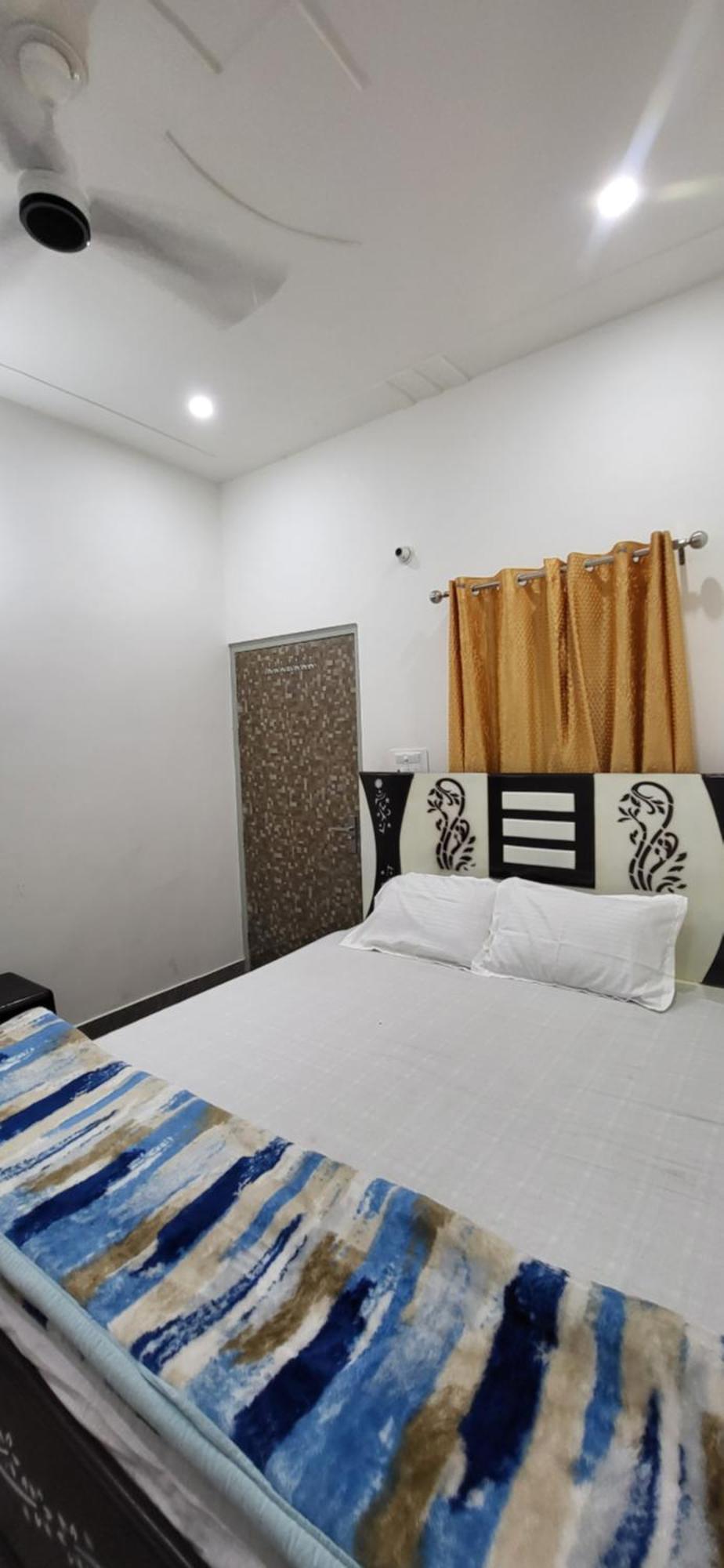 House Of Krishna Guest house *