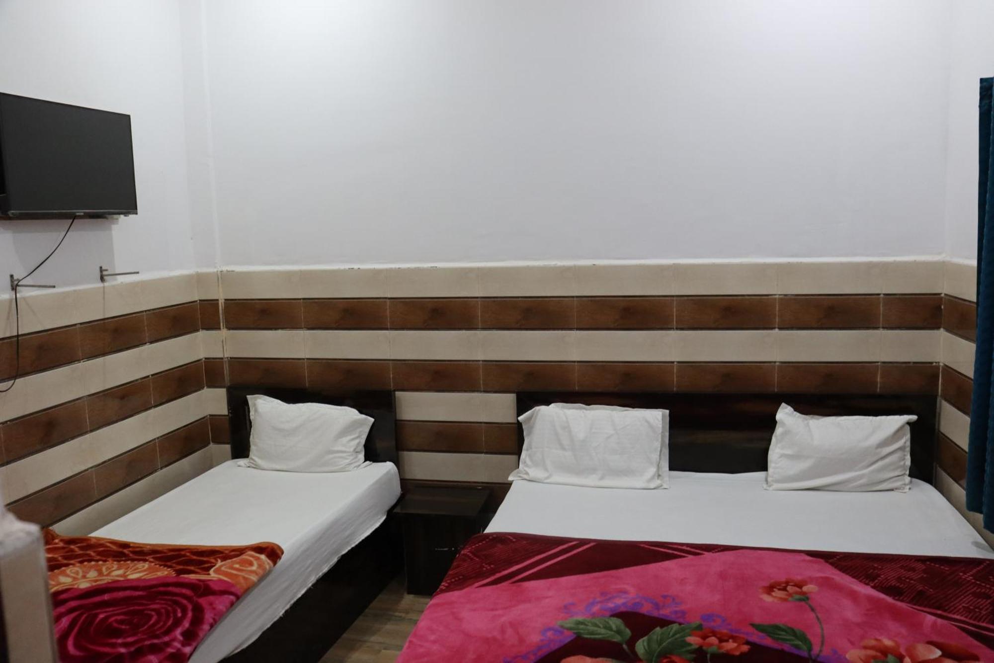 K.d. Dham Near Prem Mandir Hotel Vrindavan