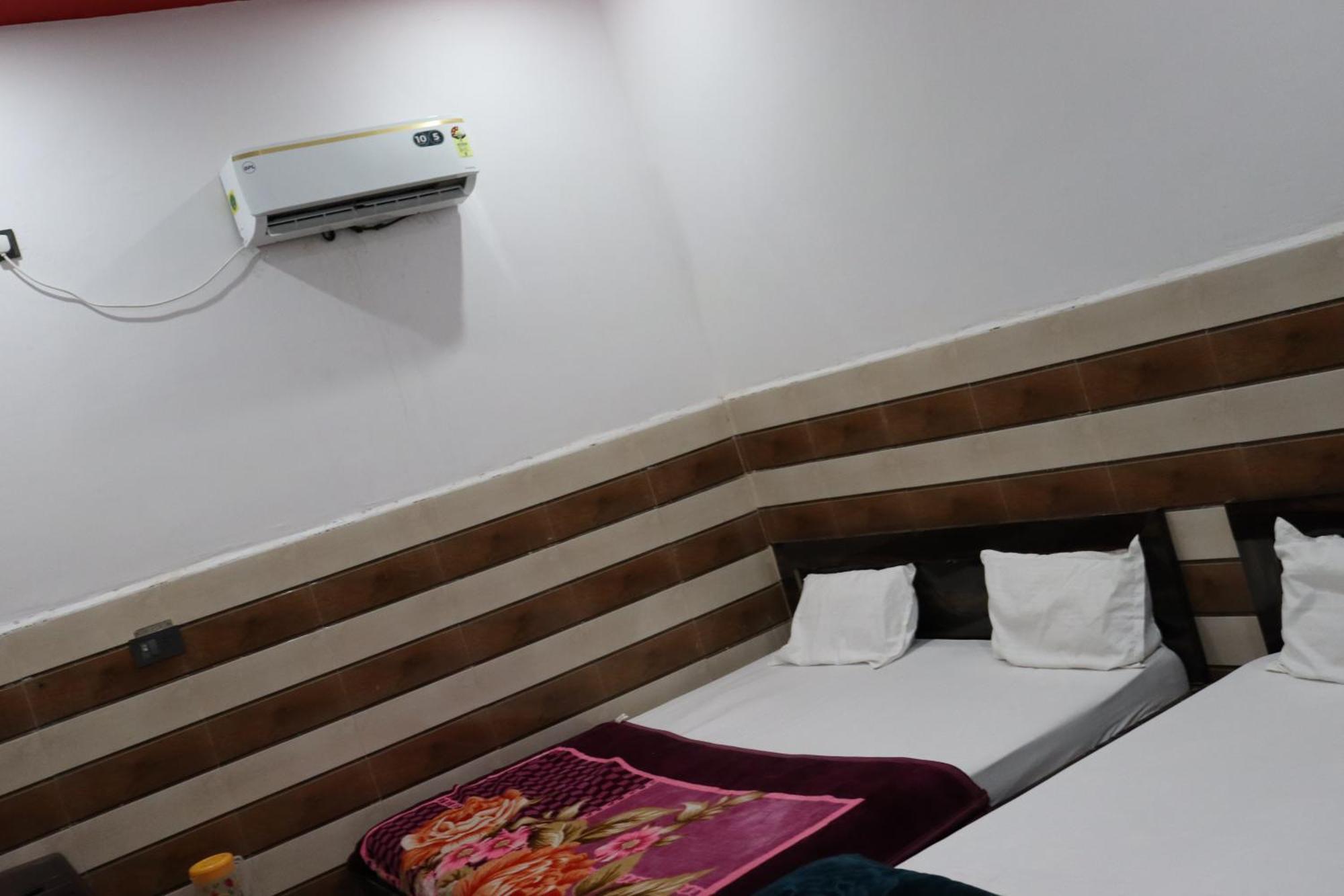 Hotel K.d. Dham Near Prem Mandir Vrindavan