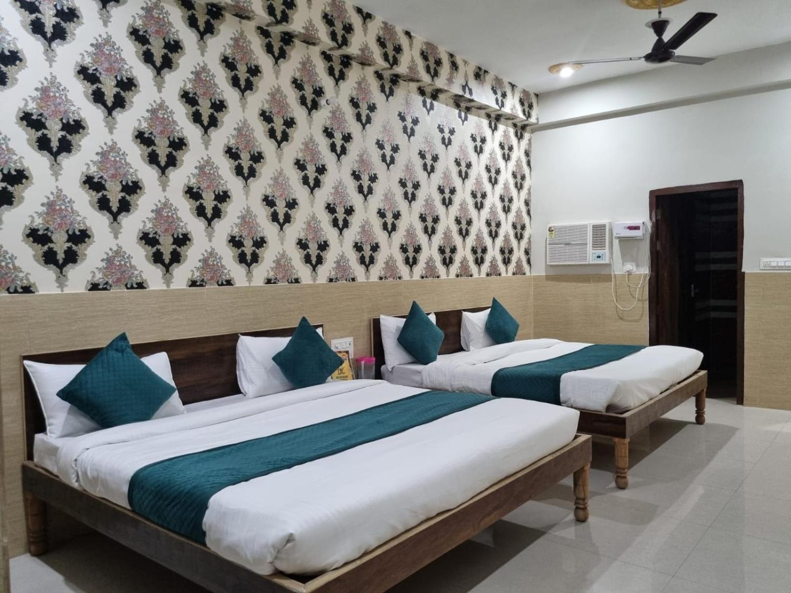 Guest house Bhakti Bhavan- Near Prem Mandir By Mukund Vrindavan