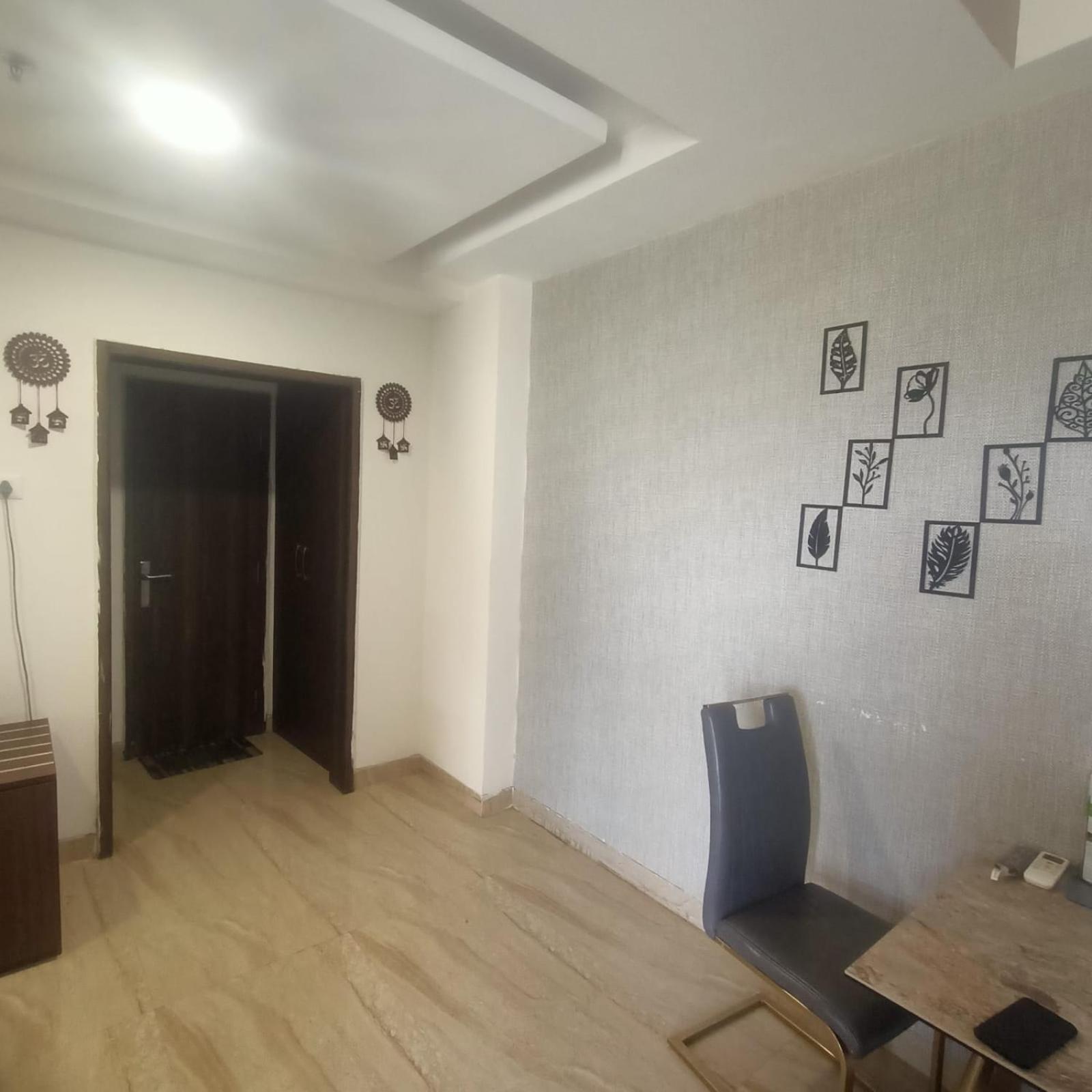 Tejasvi's Bliss Near Prem Mandir Apartment