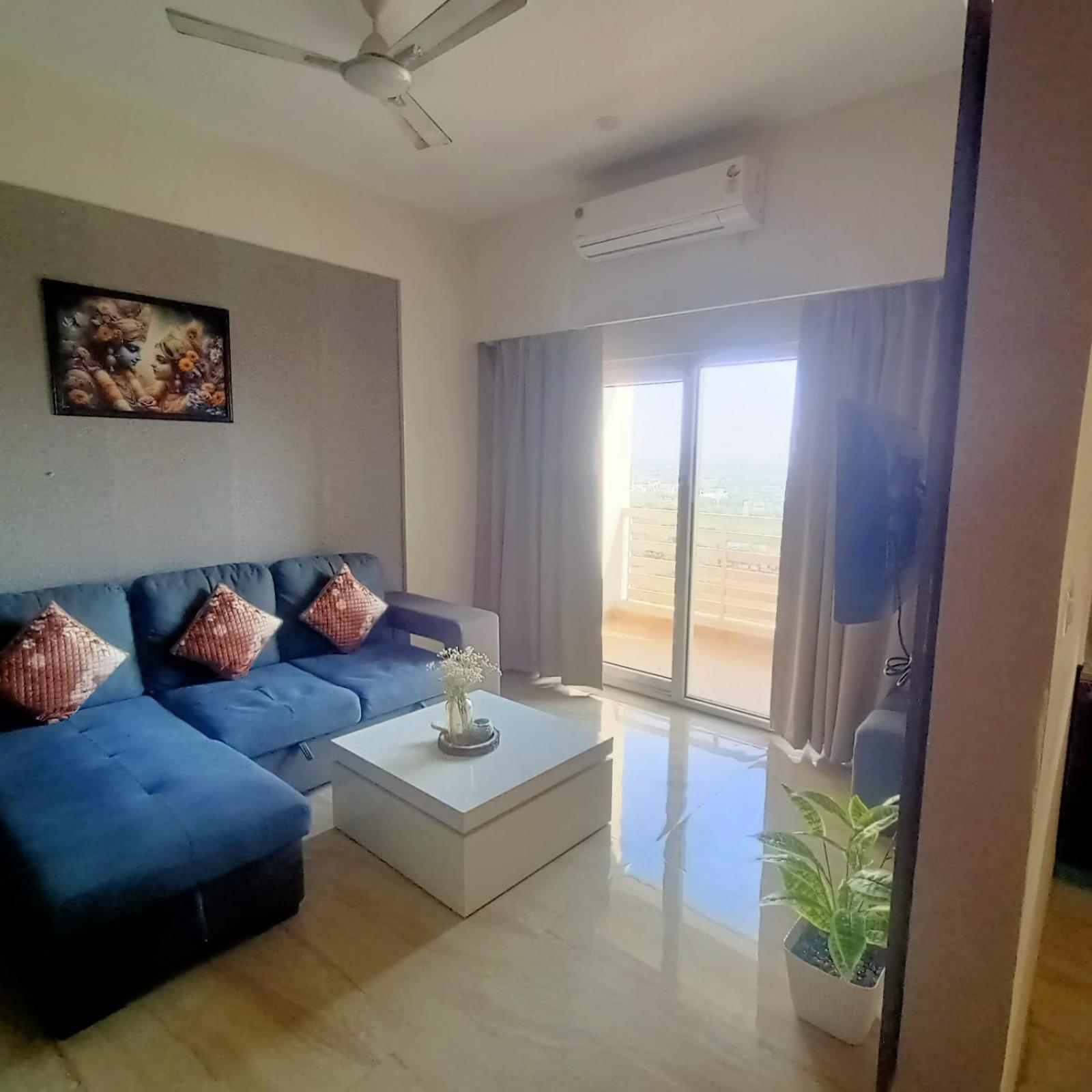 Apartment Tejasvi's Bliss Near Prem Mandir