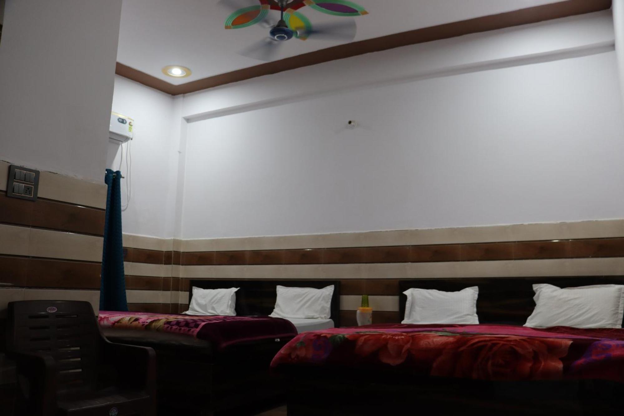 Shri Kamal Dham - Near Prem Mandir *