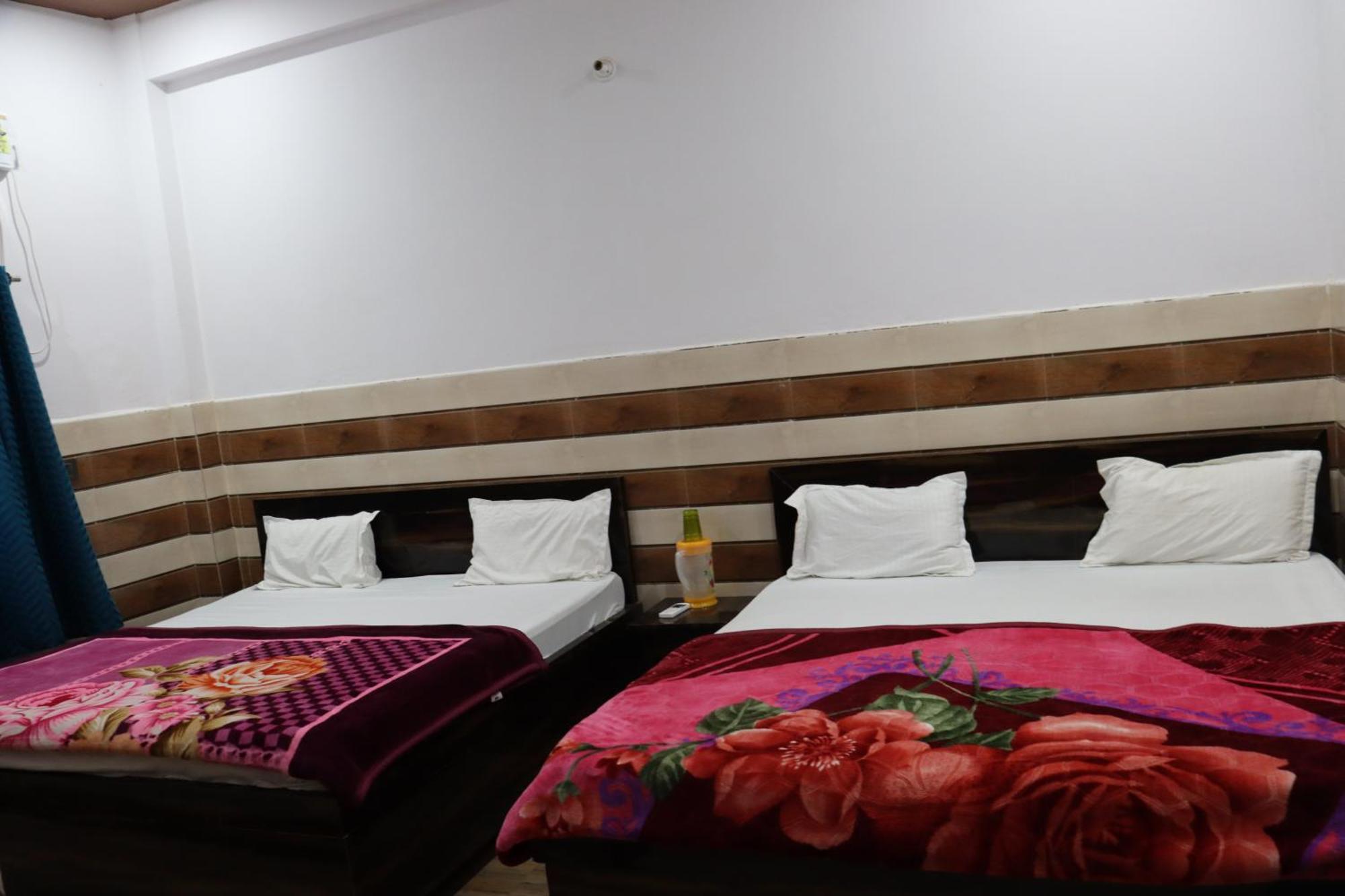 Shri Kamal Dham - Near Prem Mandir Guest house