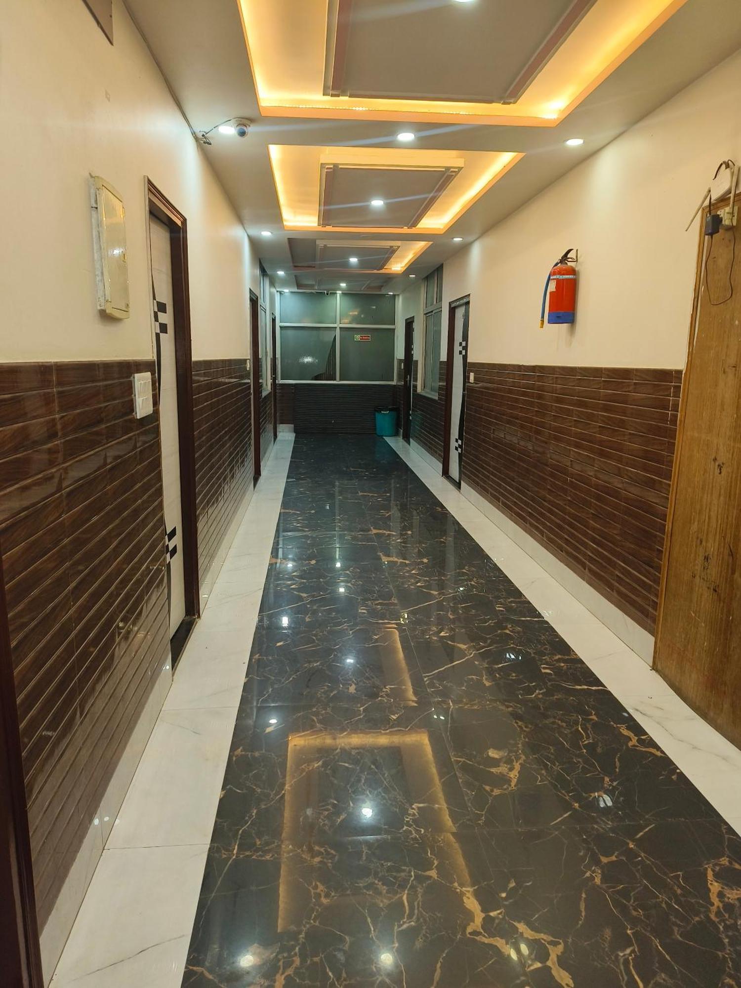 Shri Kamal Dham - Near Prem Mandir