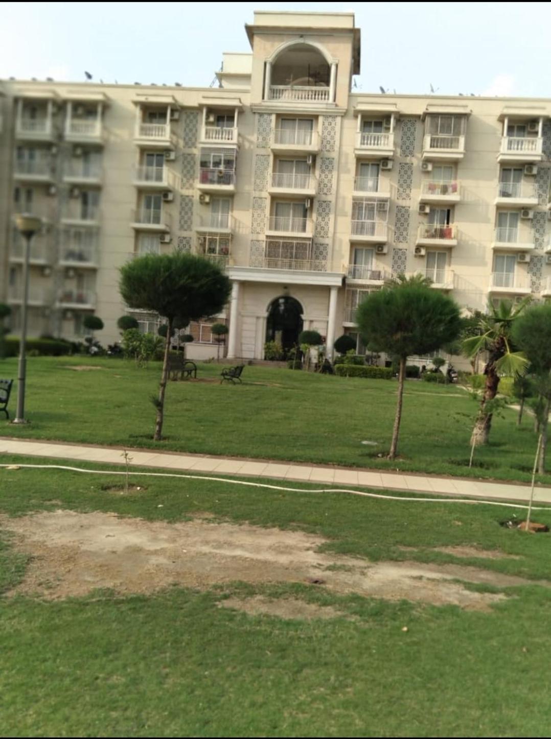 Omaxe Apartment *