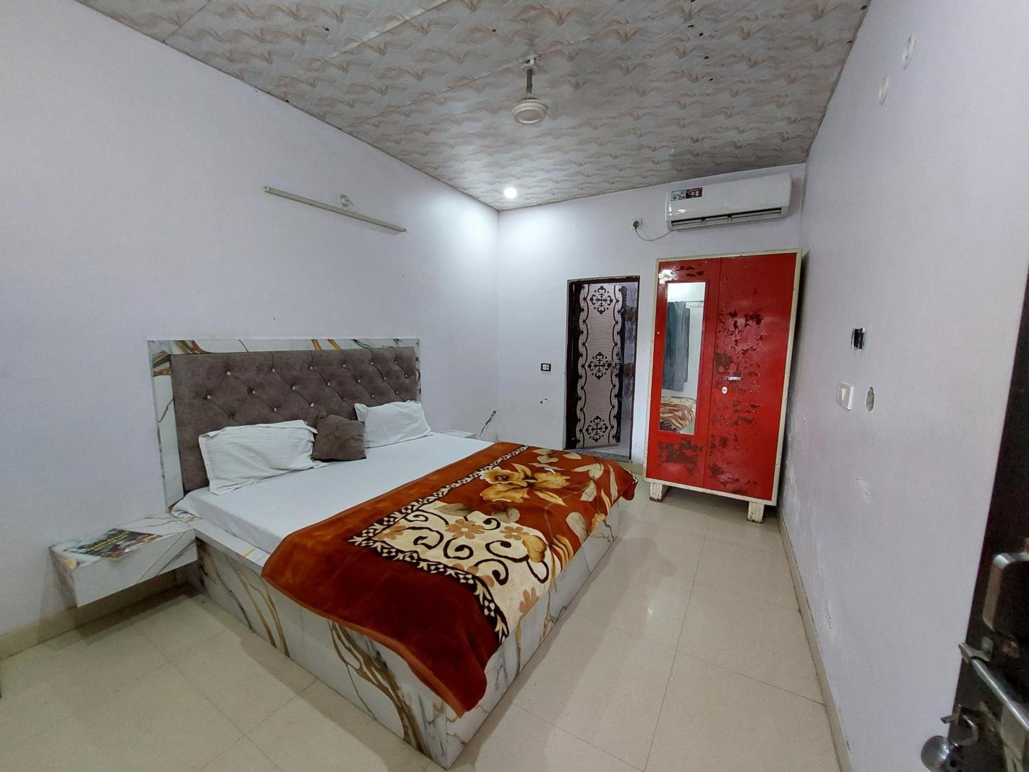 New Darshika Guest house