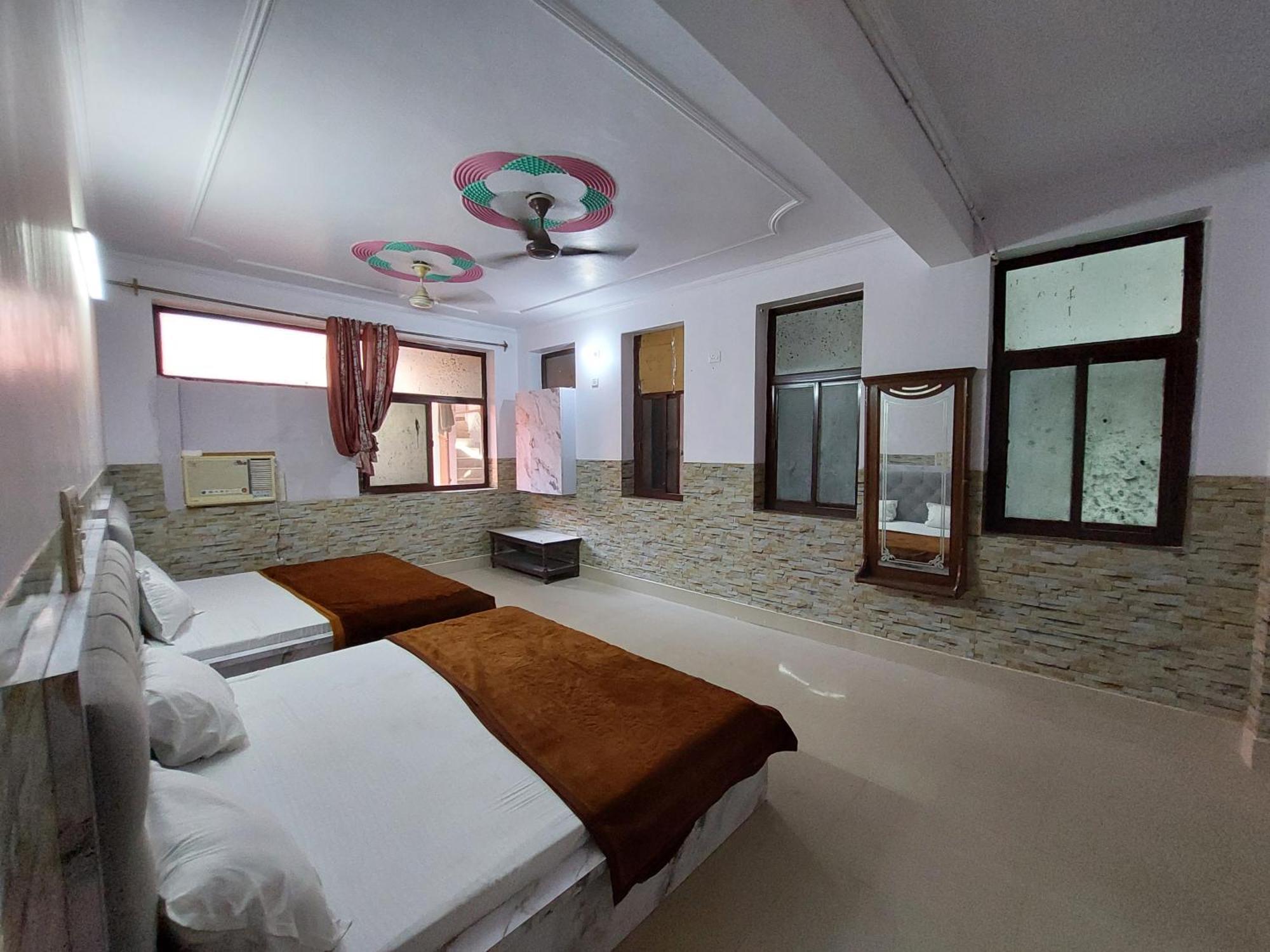 Guest house New Darshika *
