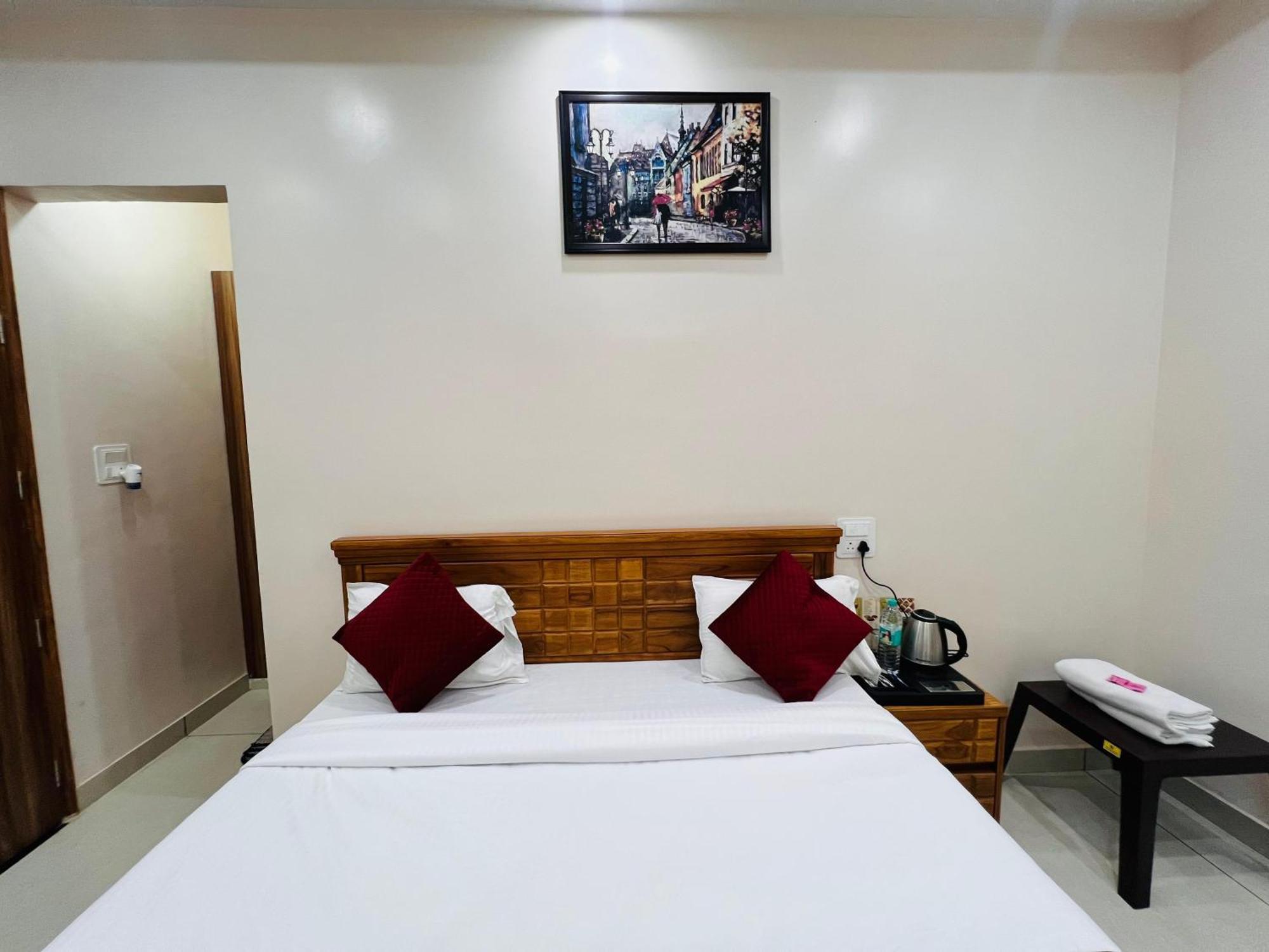 Hotel Hare Krishna Dham