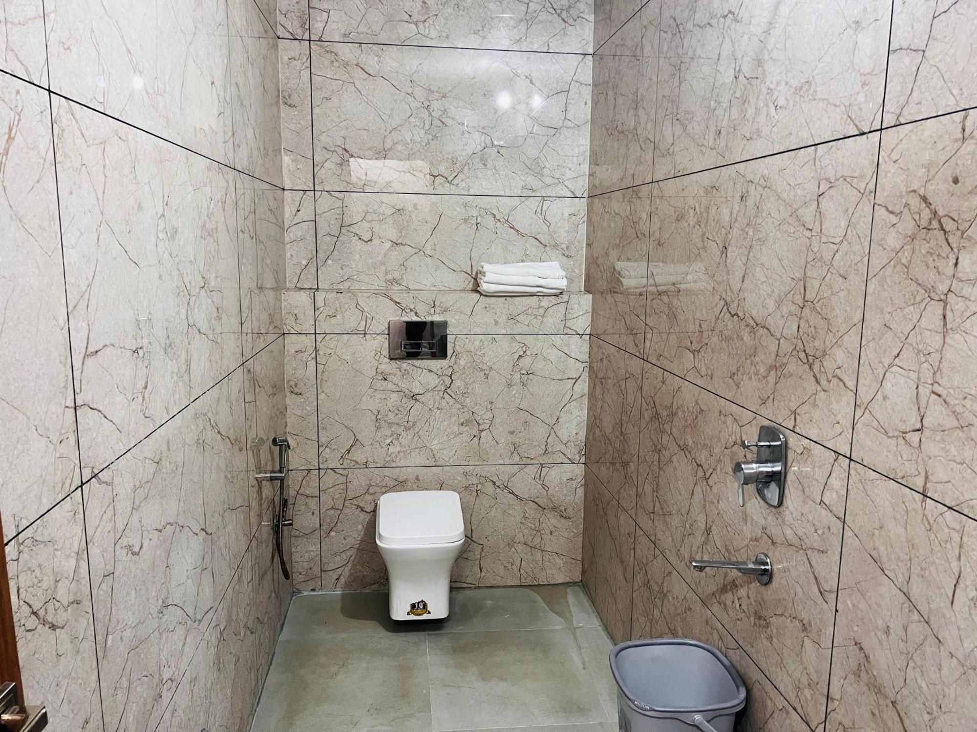 Hotel Hare Krishna Dham