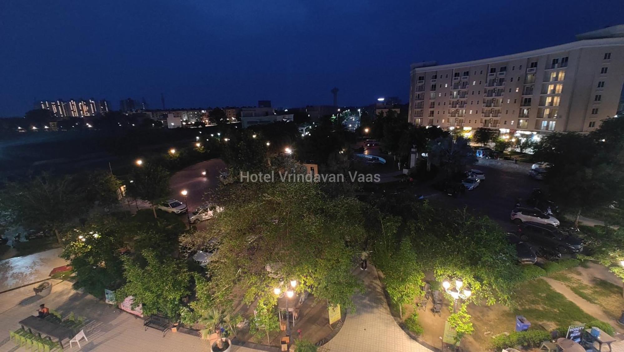 Vaas Hotel Vrindavan
