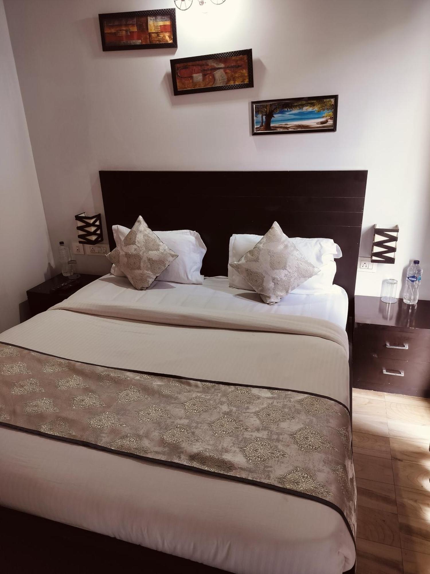 Srinika Grand 4* Vrindavan