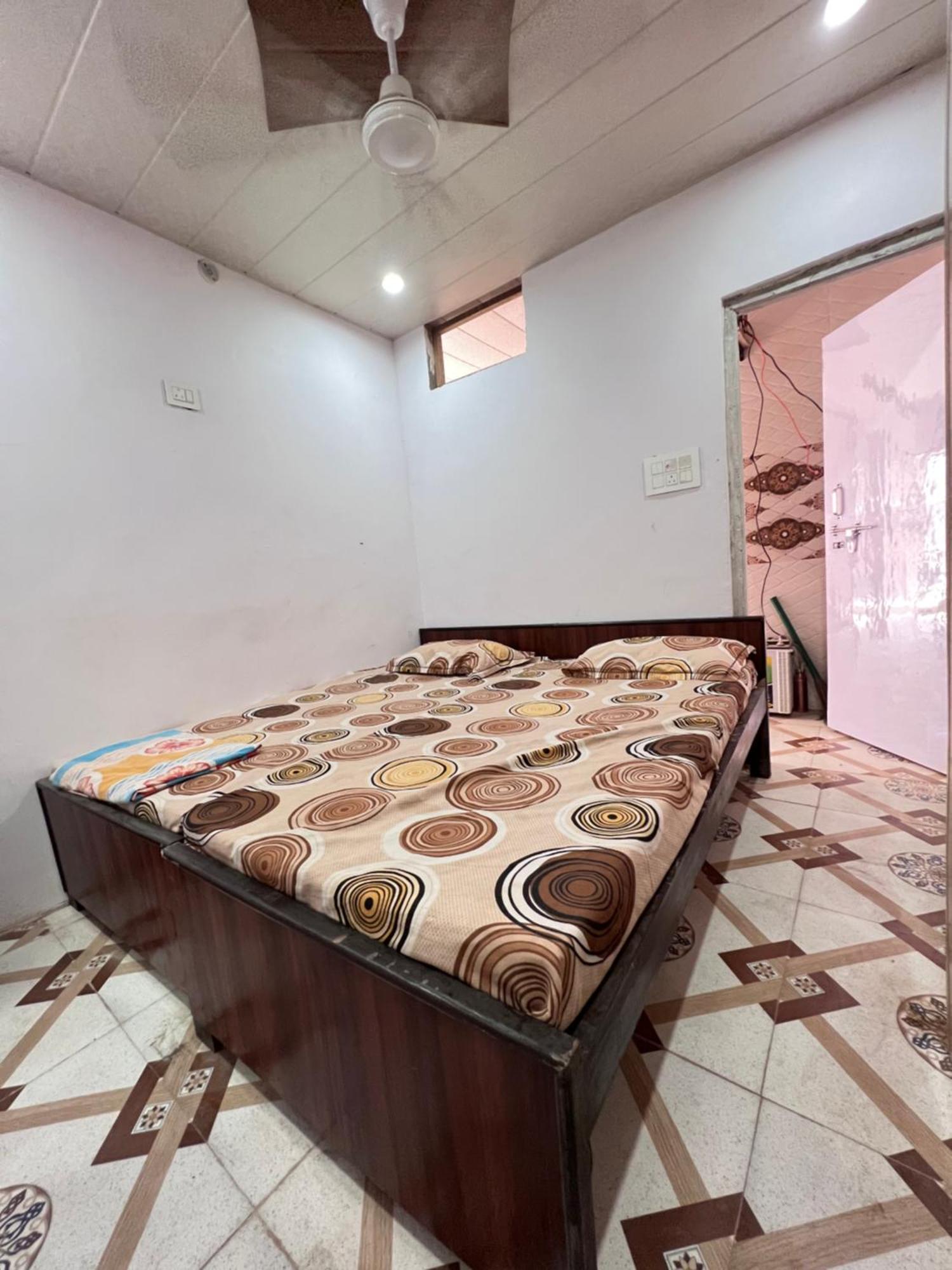 Pakhi Residency Guest house