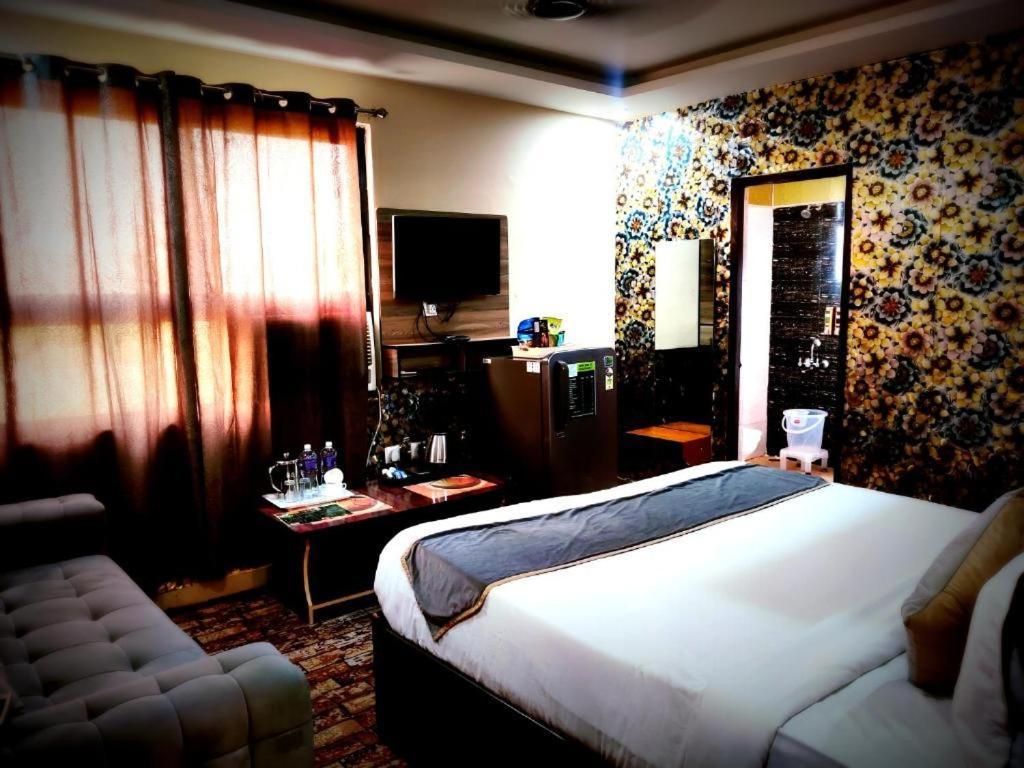 Tulsi Garden Hotel 3*