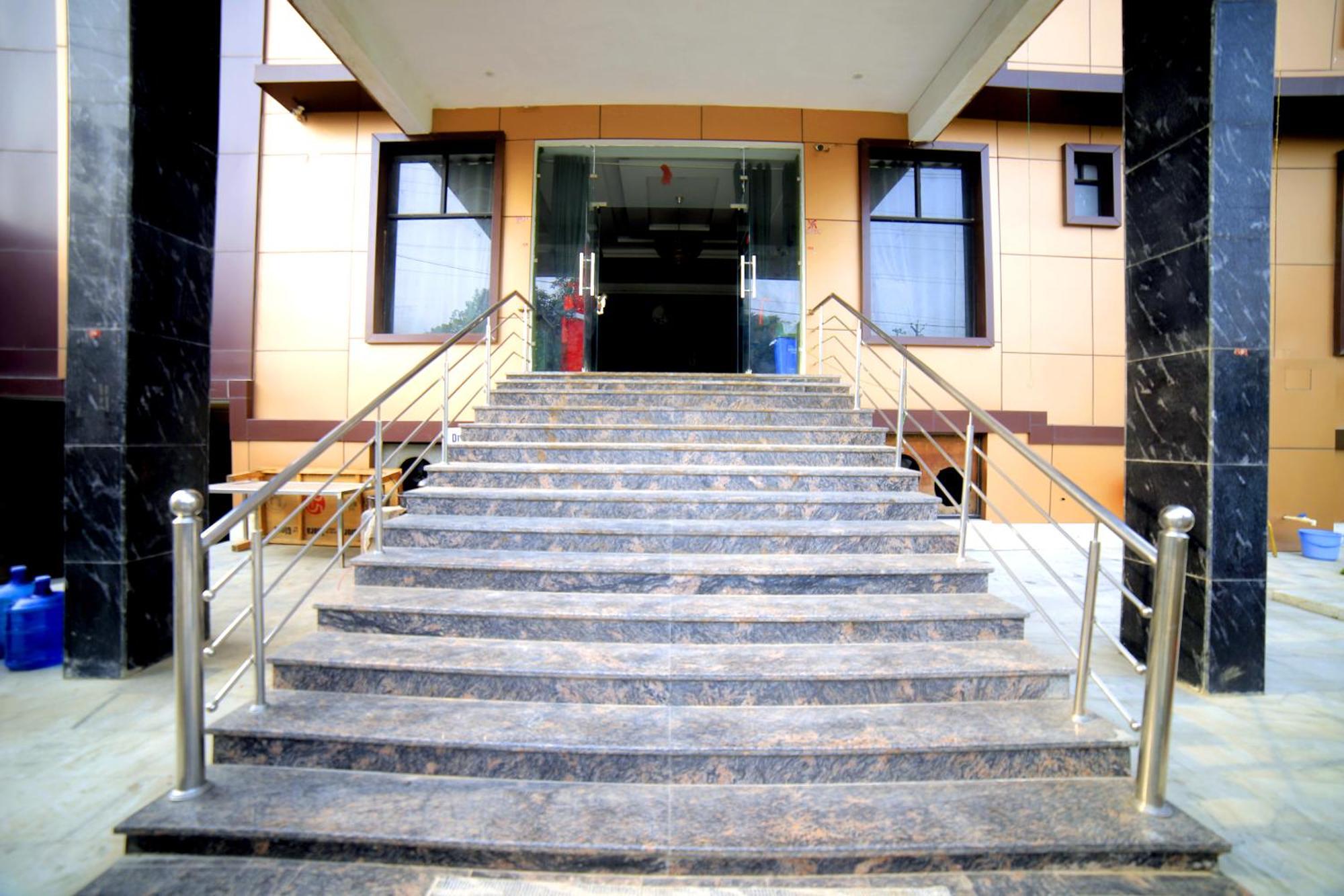 Hotel Tulsi Garden