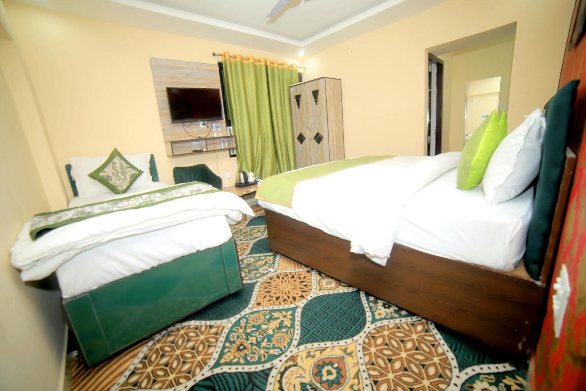Hotel Tulsi Garden 3*