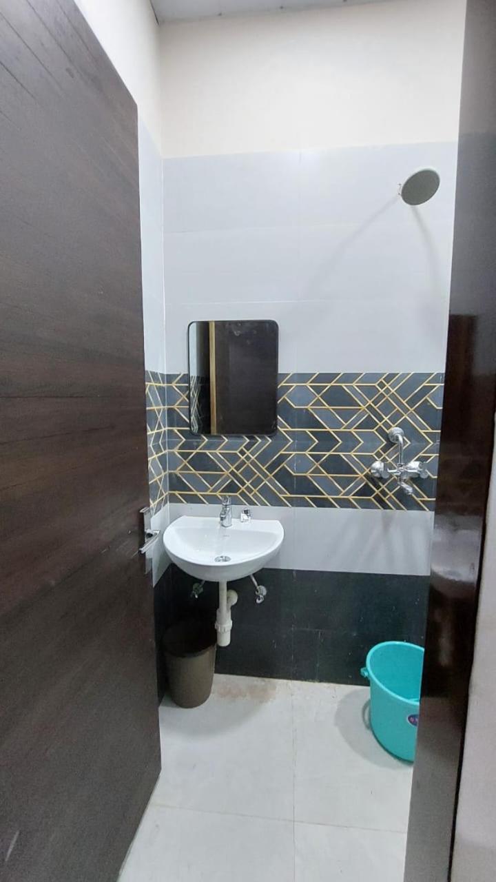 Shreeji Dham Guest house