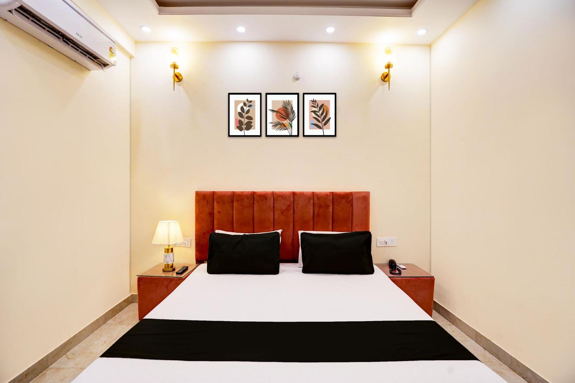 Hotel O Radha Vrinda
