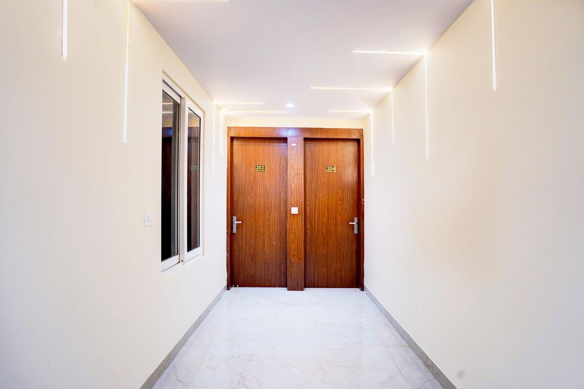 Hotel O Radha Vrinda *