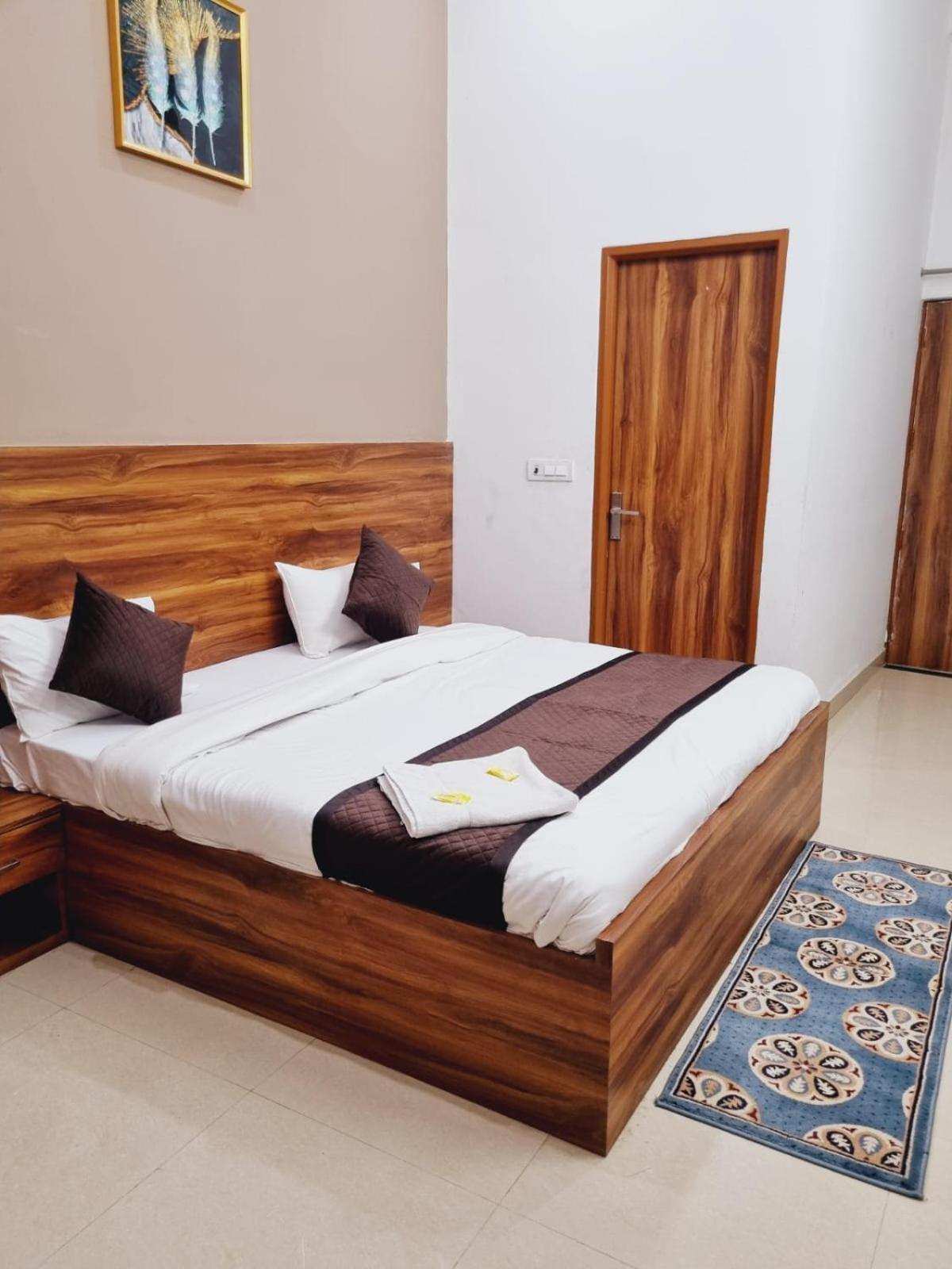 Supreme - Krishiv Hospitality Bed & Breakfast