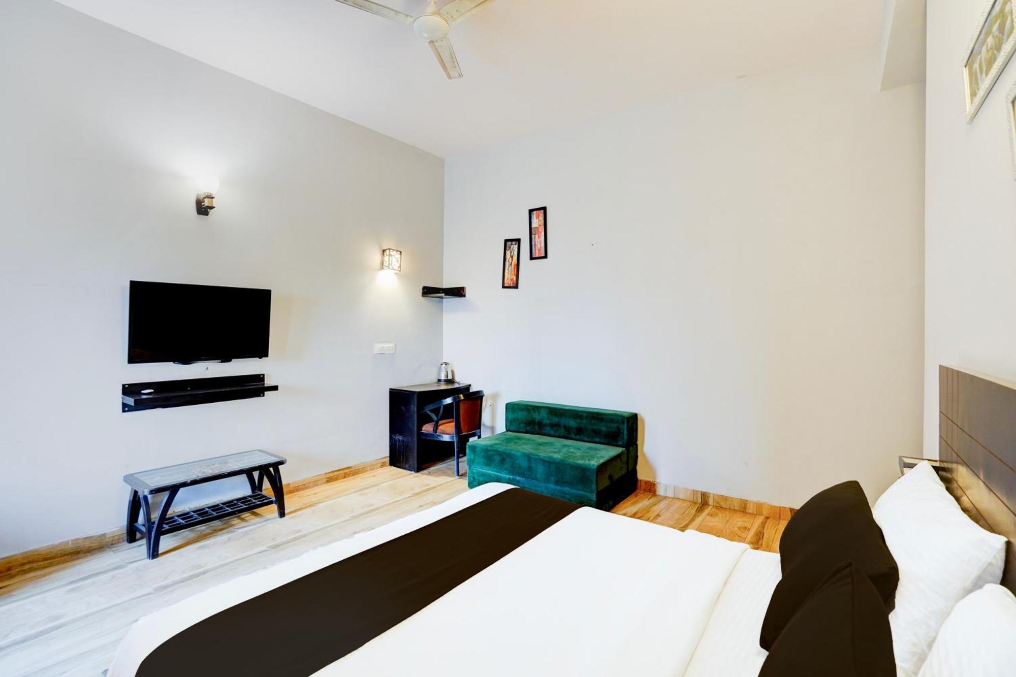 Hotel O Braj Heritage 3*