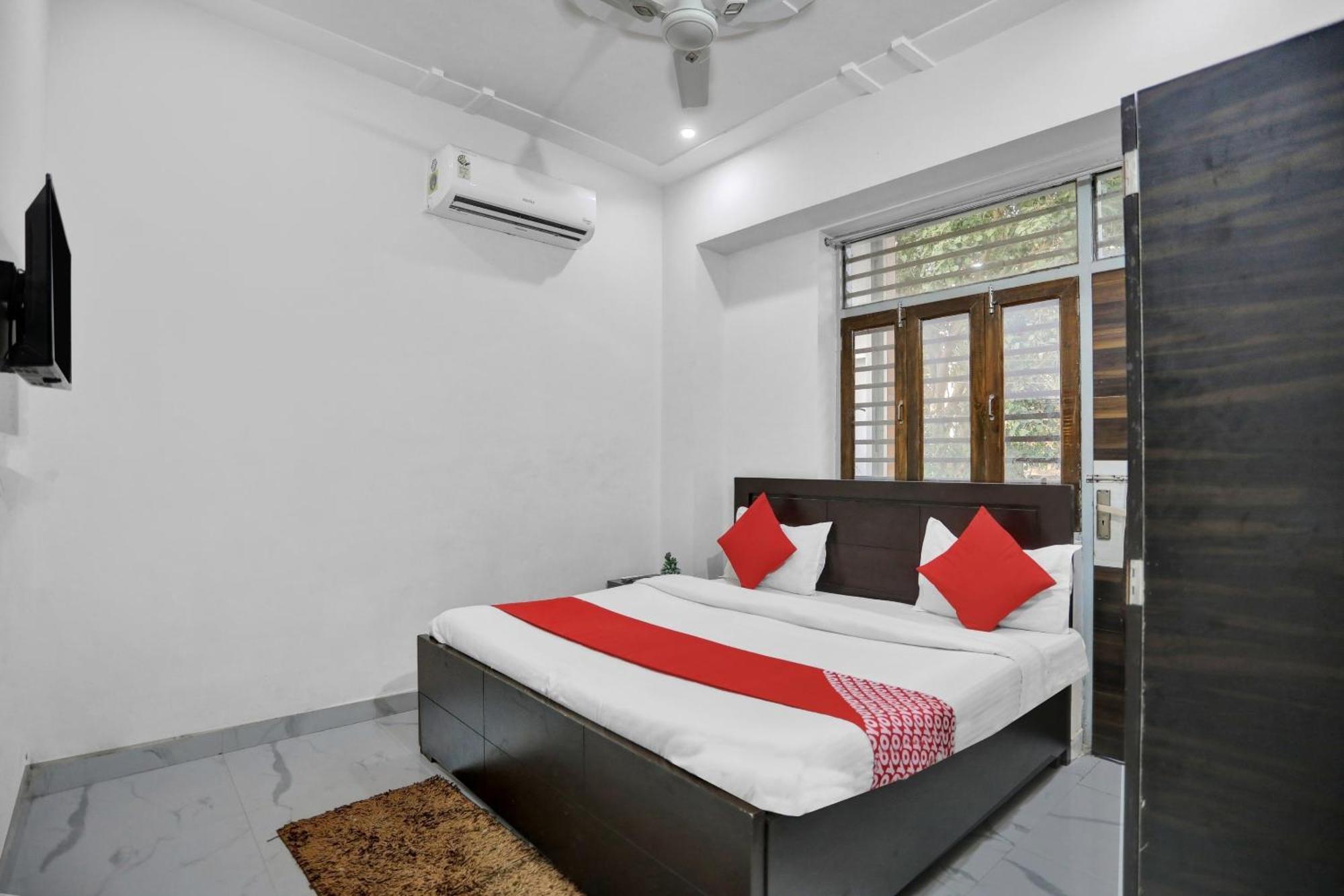 Hotel O Krishna Palace