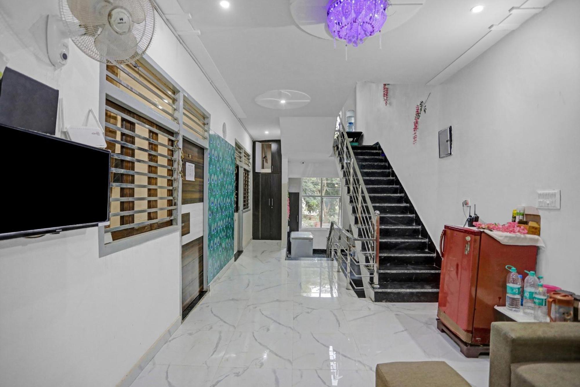 O Krishna Palace Vrindavan